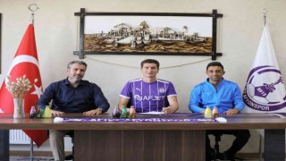 Melih Şencan Afyonsporla 1 yıllık sözleşme imzaladı