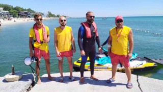 Menekşe Sahilinde yanan tekneyi jet ski ile söndüren cankurtaran konuştu