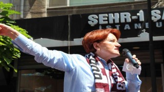 Meral Akşener Bandırmada esnafı ziyaret etti