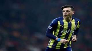 Mesut Özil, Başakşehirle anlaştı