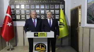 MHP Genel Başkan Yardımcısı Durmaz Başkan Pekmezciyi ziyaret etti
