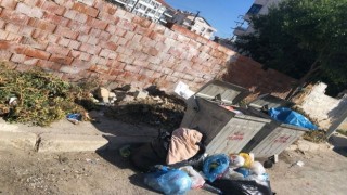 Milas Belediyesi toplamadı, ortalık çöplüğe döndü