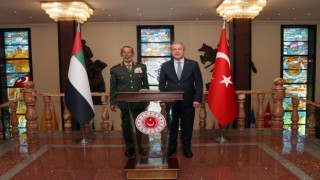 Milli Savunma Bakanı Akar, BAE Genelkurmay Başkanı Rumaithiyi kabul etti