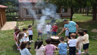 Minikler Orman Okulunda doğayla buluştu