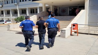 Motosiklet hırsızı önce kameraya sonra polise yakalandı