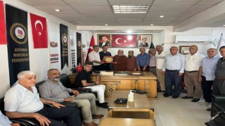 Muhtarlardan Şafaka teşekkür plaketi