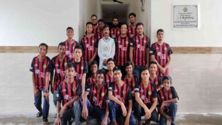 Nepaldeki çocuklar Eskişehirspor formasıyla mutlu oldu