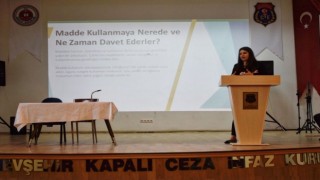 NEVÜde ‘Bağımlılıkla Mücadele Konferansı düzenlendi