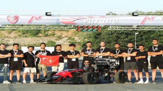 Öğrencilerin ürettiği yarış aracı İtalyada