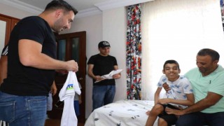 Ölümün “pençesindeki Beşiktaşlı Buraka Çarşı grubundan destek