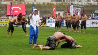Orduda düzenlenen yağlı güreşler finalinde başpehlivan Hasan Cengiz oldu