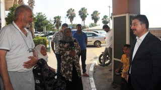 Osmaniye Valisi Erdinç Yılmaz, Bayramda hastane ziyaretinde bulundu