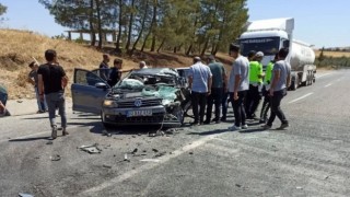 Otomobil ile kamyon çarpıştı: 4 yaralı