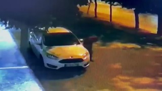 Otomobile 30 saniyede 30 bin liralık zarar verdi