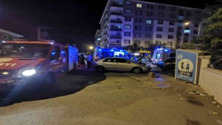 Otomobiller çarpıştı: 1i hamile 4 yaralı