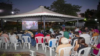 Özel bireyler için açık havada film etkinliği