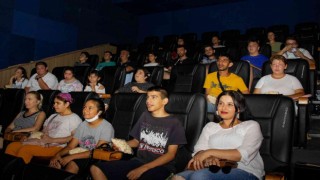 Özel gereksinimli bireyler sinema izlemenin mutluluğunu yaşadı