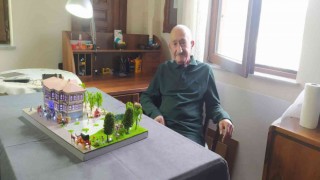 (ÖZEL) Maket yapımını sanata dönüştürdü