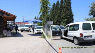 Park halindeki aracın içinde silahlı saldırıya uğradı, ağır yaralandı