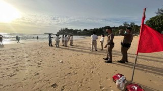 Phukette balayındaki turist ile onu kurtarmaya çalışan kişi boğuldu