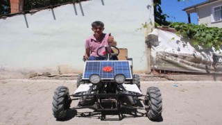 Pili biten oyuncak araba, liseli gence gerçek motorlu araç yaptırdı