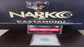 Polis ekiplerinin baskın düzenlendiği evlerden metamfetamin çıktı