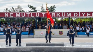 Rektör Beydemir acemi erlerin yemin törenine katıldı