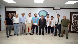 Rektör Kılavuz BUÜlü sporcuları ağırladı