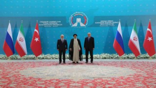 Putin: “Suriyeliler kendi aralarında anlaşmalı. Bağımsız ülkelerin geleceğini kurmak için bazı adımlar atılmalı”
