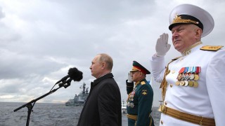 Rusya Devlet Başkanı Vladimir Putin, Rus donanması geçit törenine katıldı