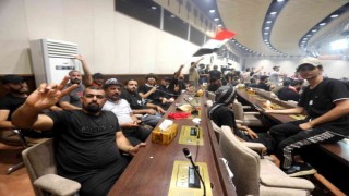 Sadr Grubunun lideri Mukteda Sadr: “Yeşil Bölge işgalden kurtarıldı”
