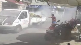 Saman yüklü kamyonet seyir halinde alev aldı