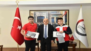 Samsun Valisi Dağlıdan LGS birincilerine tablet