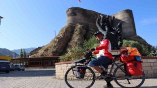 Sarıkamış Şehitleri için İzmirden Sarıkamışa pedal çevirdi