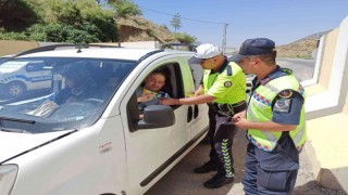 Sasonda bayram dolayısıyla artan araç hareketliliği nedeniyle trafik denetimleri sıklaştırıldı