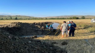 Şebeke borusu patladı, ilçe susuz kaldı