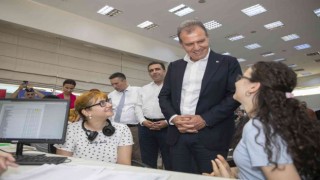 Seçer, YKS Tercih Danışmanlığına başvuran öğrencilerle buluştu
