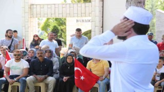 Şehidi ellerinde Türk bayraklarıyla yürüyüp kabri başında andılar