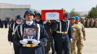 Şehit askerin naaşı memleketine uğurlandı