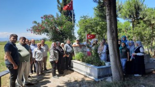 Şehit jandarma er kabri başında dualarla anıldı