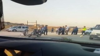 Sepetli motosiklet kamyonete çarptı: 1 ölü, 2 yaralı