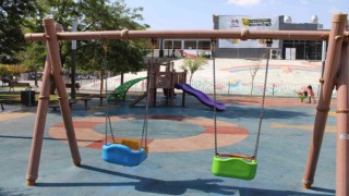 Sıcaktan çocuk parkları da boş kaldı