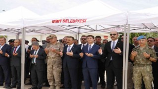 Siirt Valisi Hacıbektaşoğlundan şehitliğe bayram ziyareti