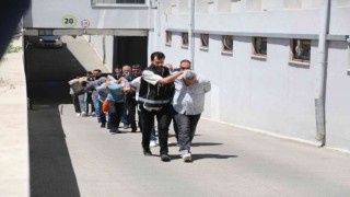 Silah kaçakçılarına 6 tutuklama