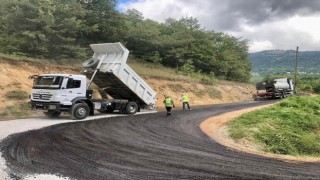 Sinopta köy yollarına mıcır asfalt