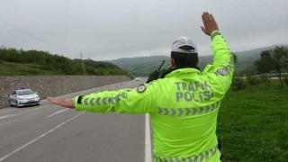 Sinopta trafik raporu: 3 bin 57 sürücüye ceza