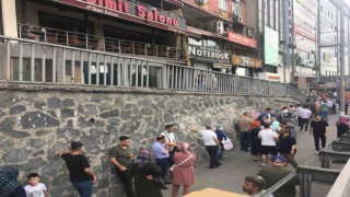 Şirinevlerde ucuz baklava kuyruğu