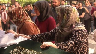Şişlideki kazada hayatını kaybeden genç kız toprağa verildi
