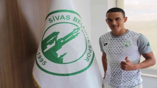 Sivas Belediyespor, Hakan Demirciyi kadrosuna kattı