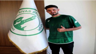 Sivas Belediyespor, Yiğit Sevinçi renklerine bağladı